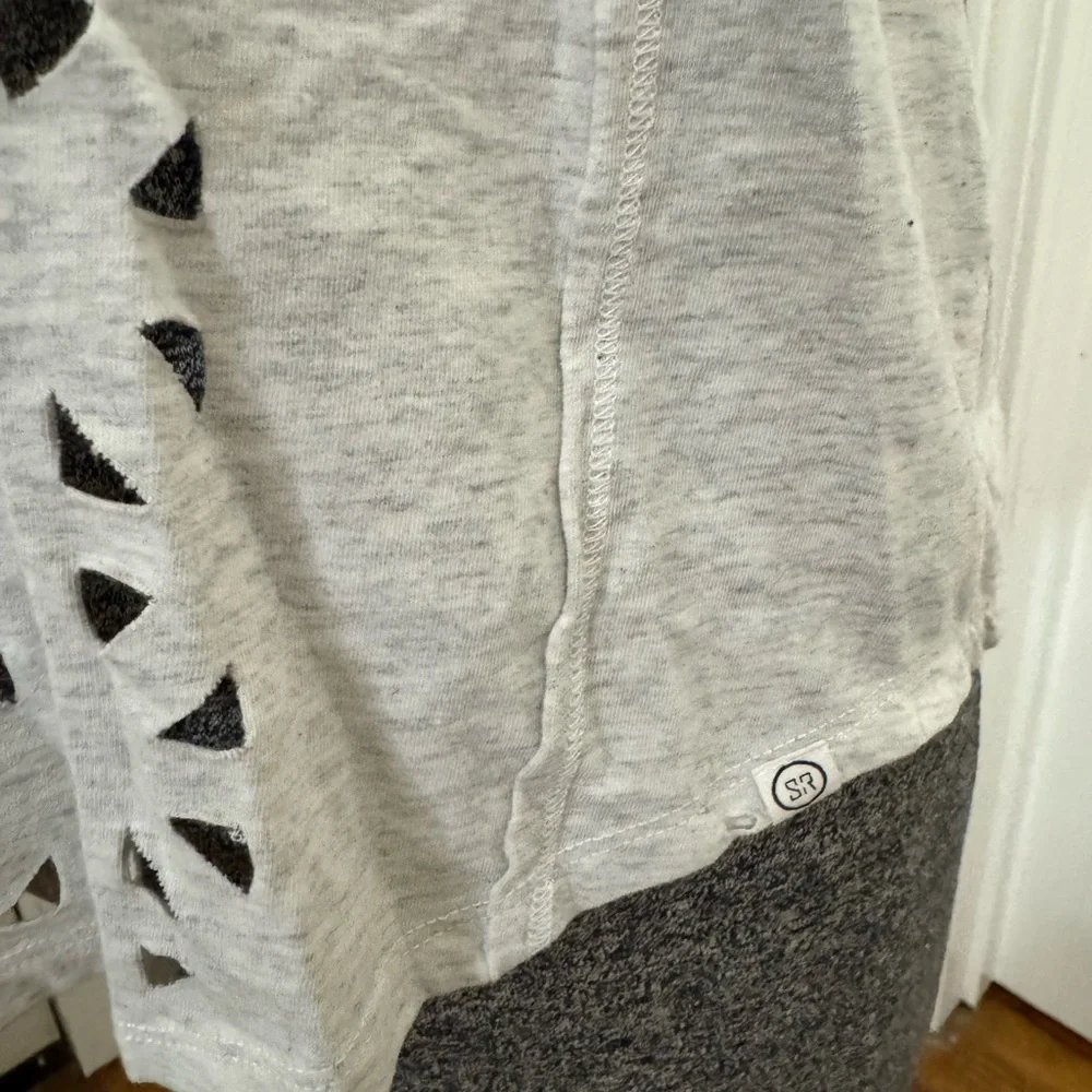 Women’s Sloane Rouge Light Grey Laser-Cut Tank Top Small - Picture 2 of 6